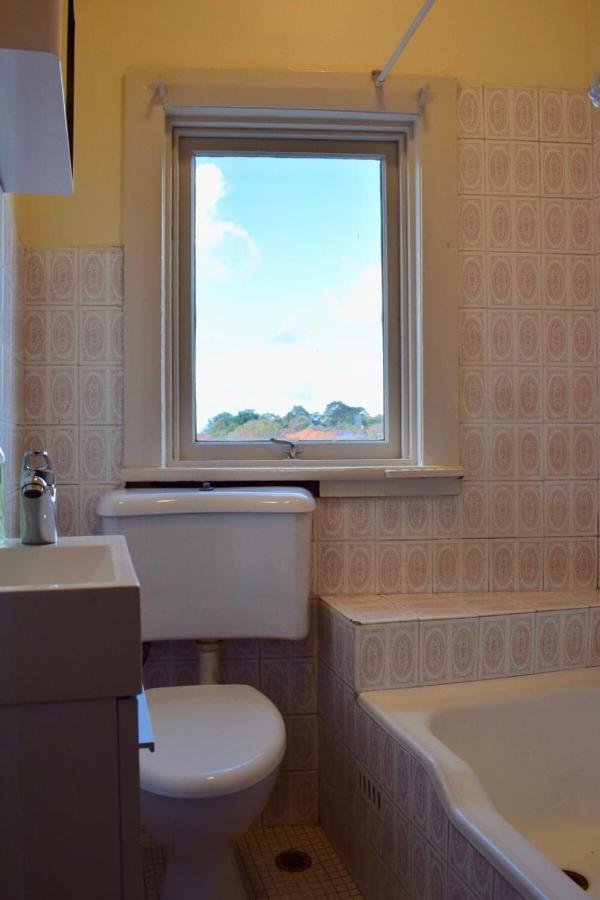 Comfortable 3 Bedroom Apartment In Trendy Haberfield Cité de Cité de Sydney Extérieur photo